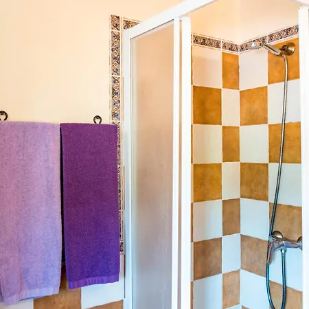 La Tarabilla * Casas del Abad